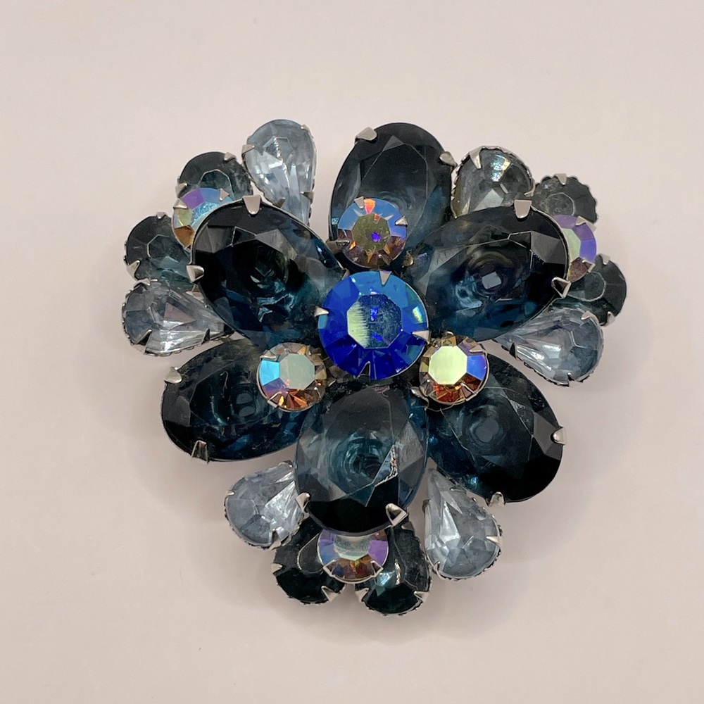 VINTAGE Blue Crystal Brooch